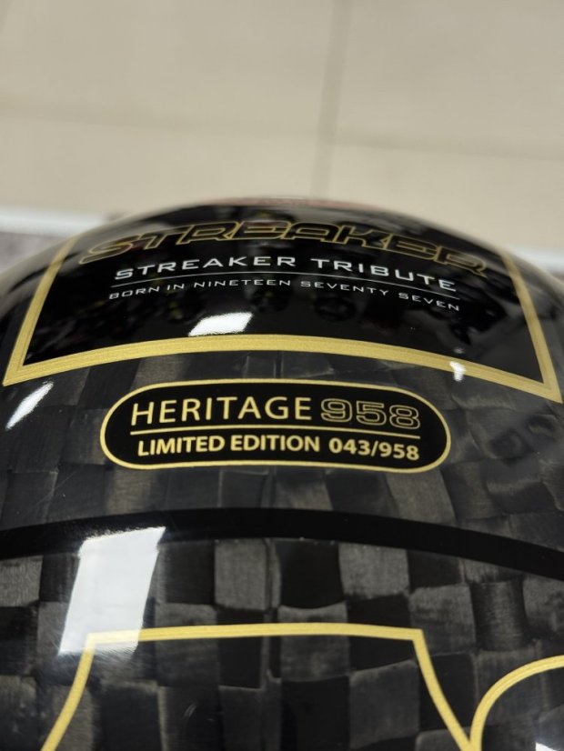 Bultaco Helmet Mk2 Carbon - Limitovaná edice (černá/zlatá)