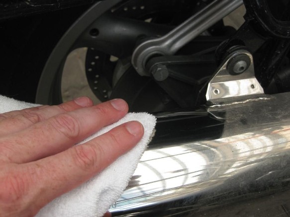 S100 vosk na motocykly ve spreji 250 ml