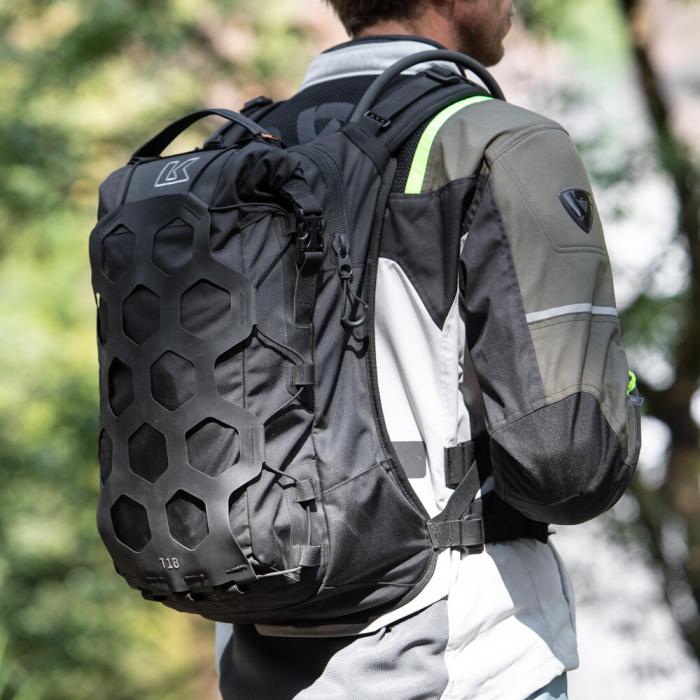 Batoh na motorku Kriega KRUT18 backpack Trail 18 black