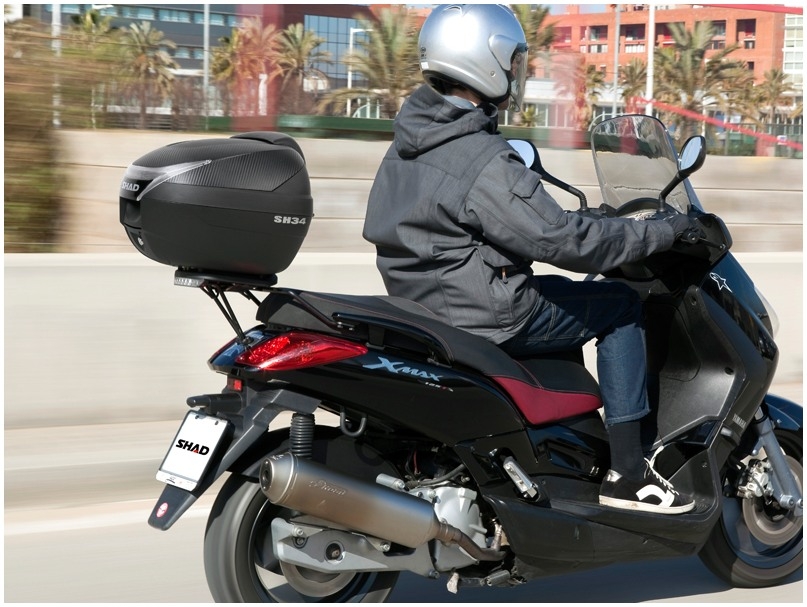 Kufr na motorku SHAD SH34 karbon